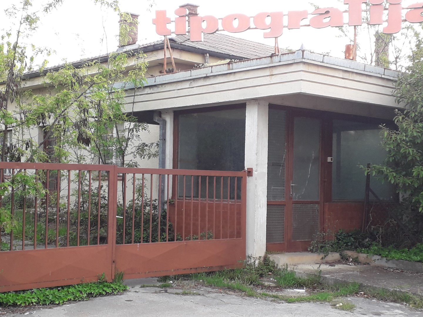 Umjesto pjesme o radu, slavimo sjećanja na radnika